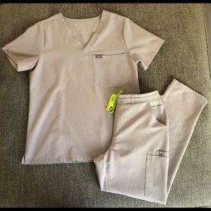 FIGS- SLATE Scrub Set